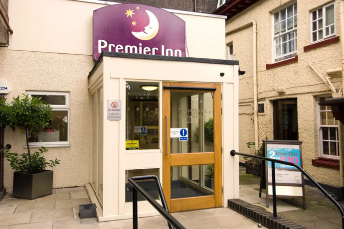 Premier Inn Manchester Altrincham