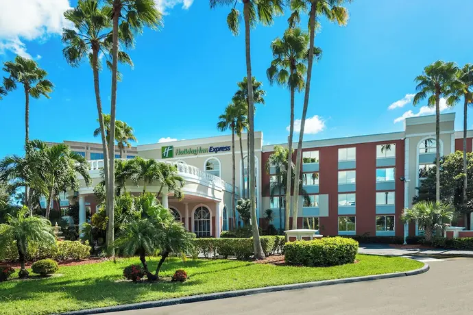 Holiday Inn Express Miami Airport Doral Area by IHG