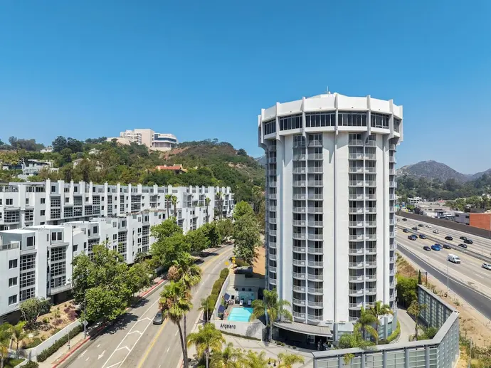 Hotel Angeleno, Primary image