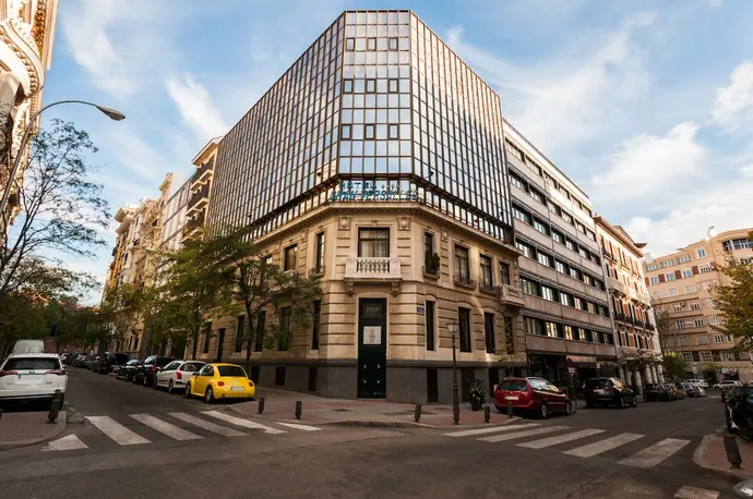 Hotel Gran Versalles, Primary image