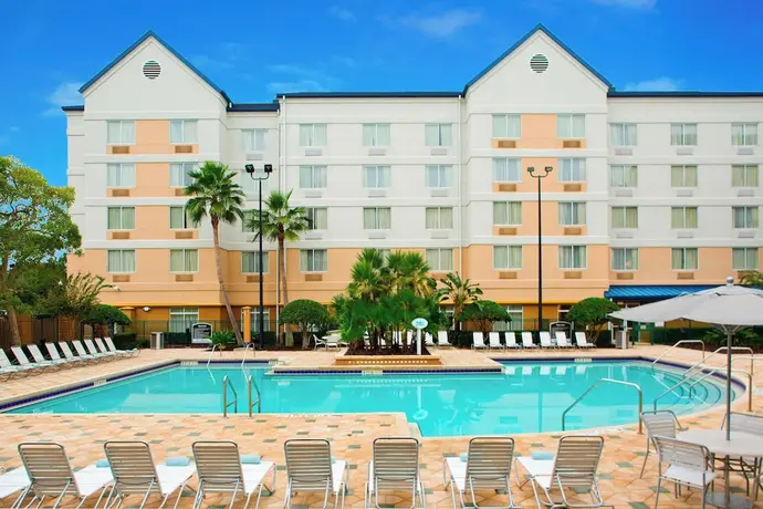 Fairfield Inn & Suites Lake Buena Vista in Marriott Village