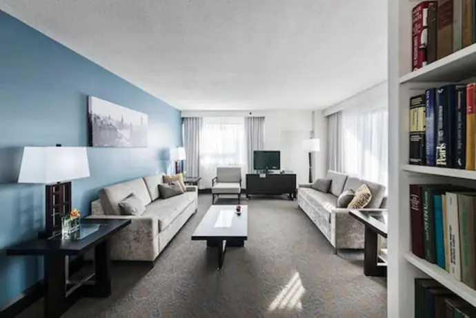 Ottawa Embassy Hotel