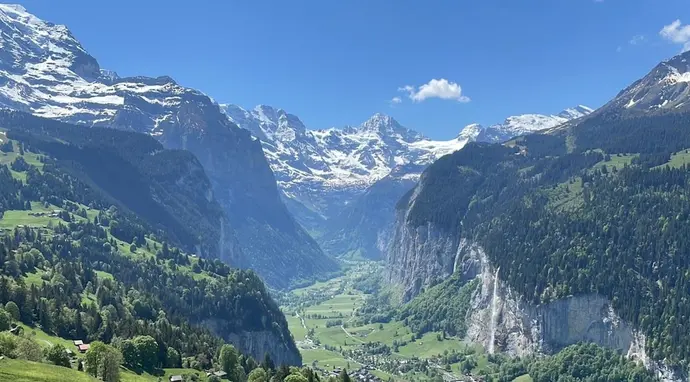 Hotel Bellevue - Traditional Swiss Hideaway