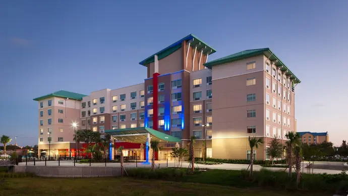 Holiday Inn Express & Suites Orlando at SeaWorld by IHG