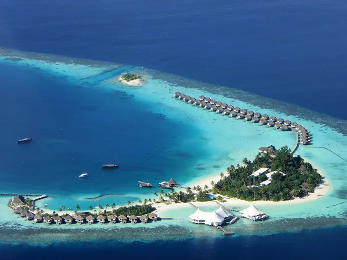 Safari Island Resort, Primary image