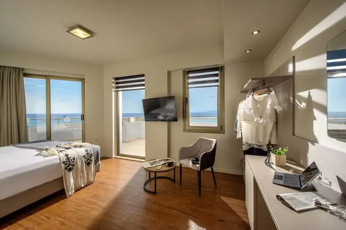 Marin Hotel, Primary image