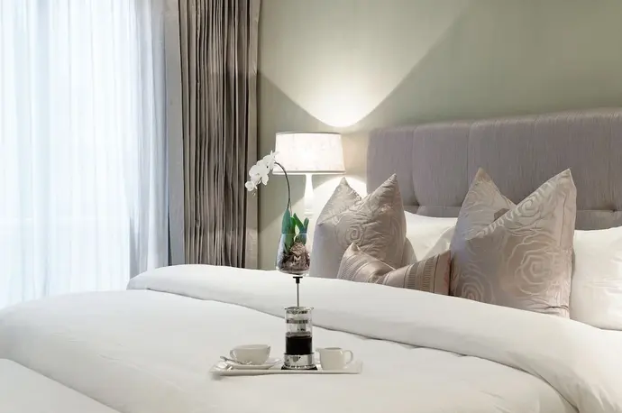 Sugar Hotel, Primary image