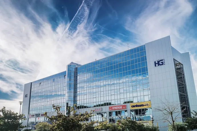 Hotel Galilei, Primary image