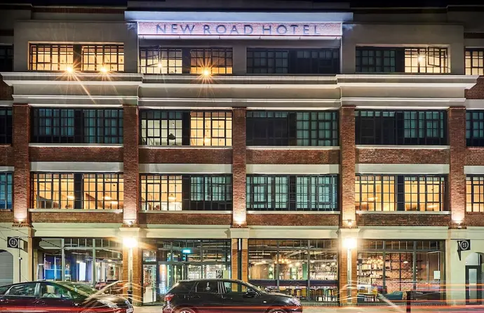 New Road Hotel, Primary image
