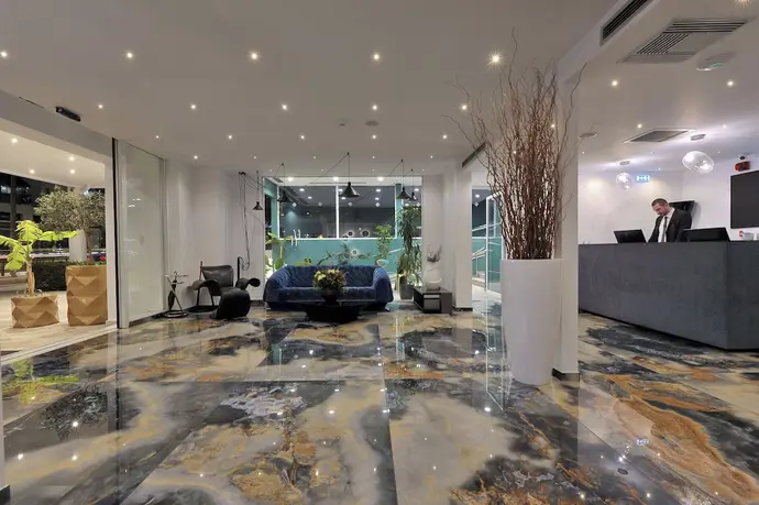 Athenaeum Smart Hotel