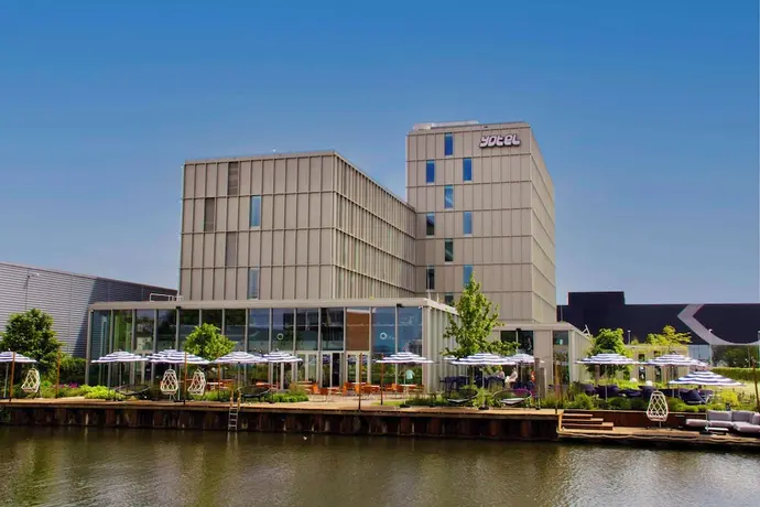 YOTEL Amsterdam