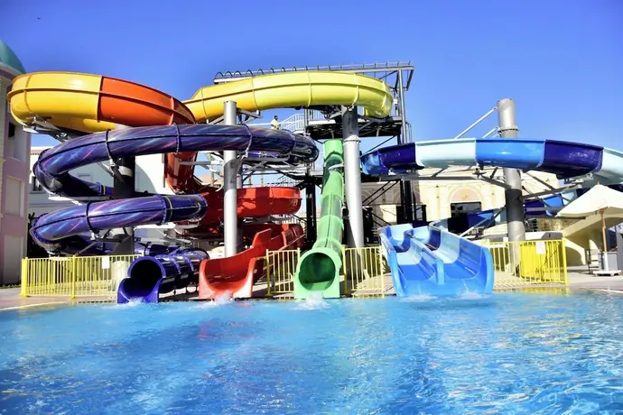 IL Mercato Splash Aqua Park