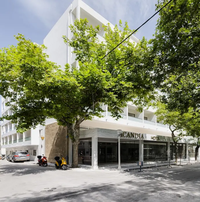 Hotel Acandia, Primary image