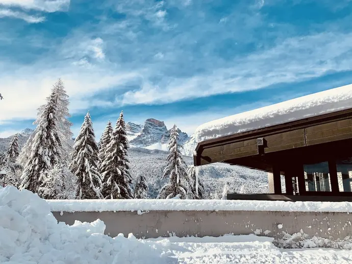 Hotel Boite, Primary image