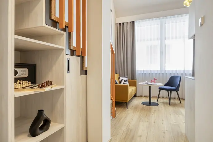 lyf Schönbrunn Vienna