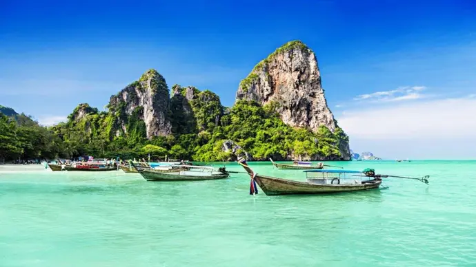 Bangkok Basics & Phuket Beach Break, Small Group Tour