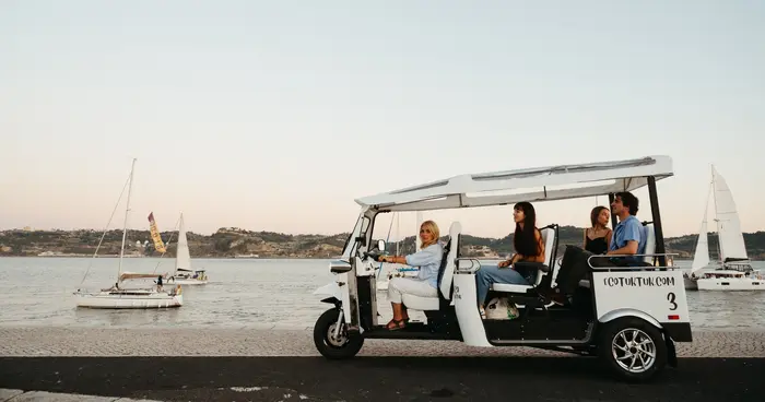 Tour Privado Experto por Lisboa en Tuk Tuk de 3 Horas