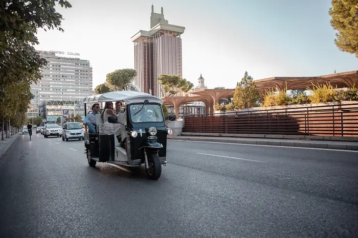 Tour Privado Experto por Madrid en Tuk Tuk de 3 Horas