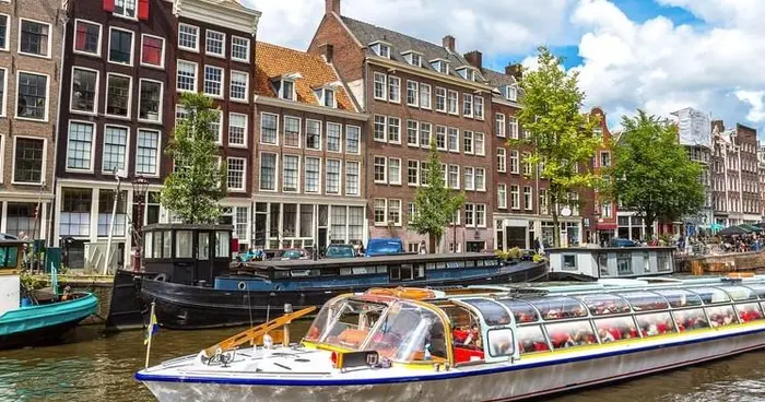Visita Panorámica a Ámsterdam en Privado con Recogida en Español