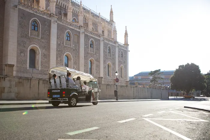 Tour Privado Exprés por Madrid en Tuk Tuk de 1 Hora