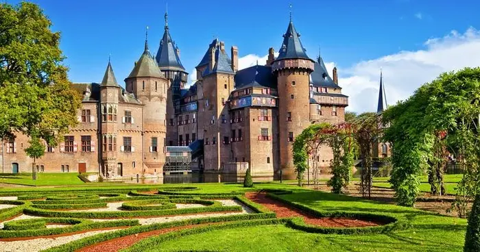 Excursión a Utrecht y Castillo de Haar en Privado con Recogida en Español