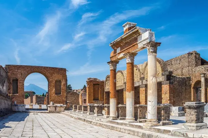 Excursión de un Día a Nápoles y Pompeya desde Roma en Español