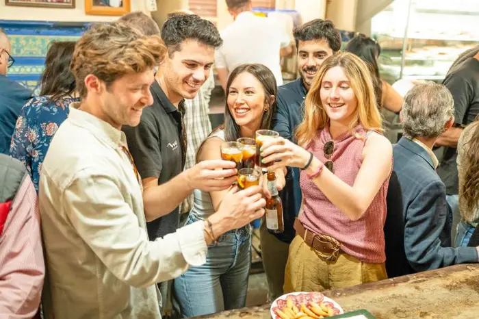 Tour Gastronómico en Sevilla en Privado: Tapas, Vino y Azoteas
