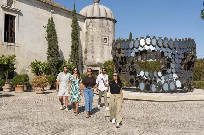 Setúbal y Experiencia en Bodega: Descubra la Cultura y Gastronomía Portuguesa desde Lisboa en Semiprivado