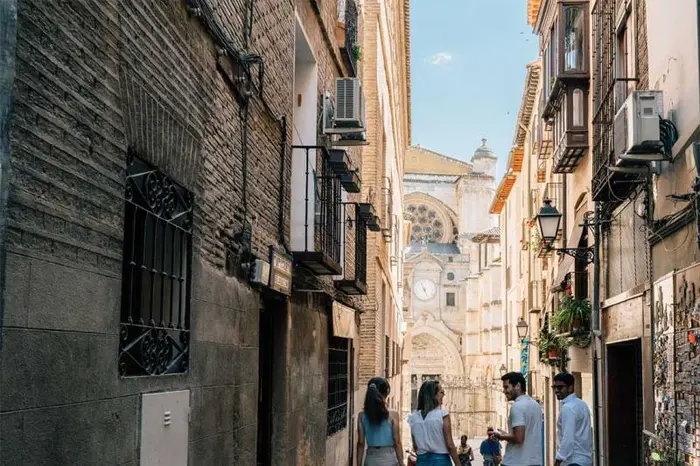 Excursión a Toledo en Tren de Alta Velocidad con Entrada a la Catedral desde Madrid en Privado