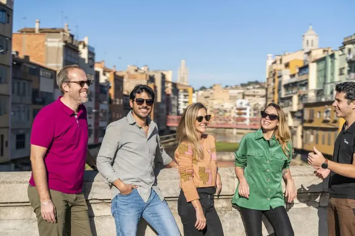 Excursión de Día Completo a Montserrat, Girona y la Costa Brava