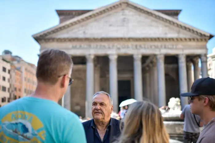 Bienvenido a Roma Un Tour Orientativo a Pie Semiprivado con Acceso al Pantheón