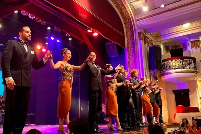 Piazzolla Tango: Show y Cena Menú Platea con Recogida