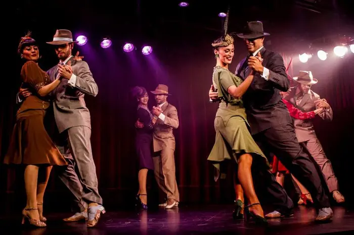 Rojo Tango: Show y Cena Menú Gourmet con Recogida