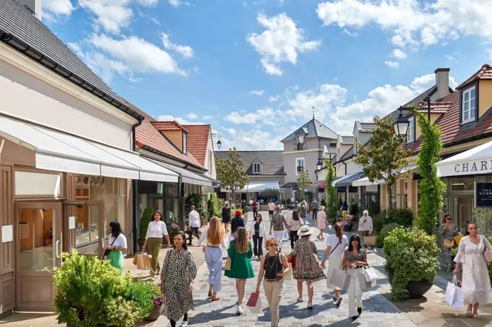 La Vallée Outlet Shopping® - Excursión de Medio Día