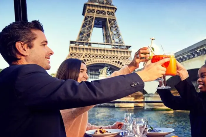 Crucero con Almuerzo en La Marina (Menú Orsay con Bebidas)