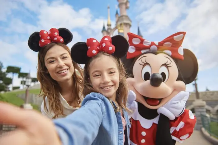 Disneyland® 1 Día / 2 Parques con Transporte desde París