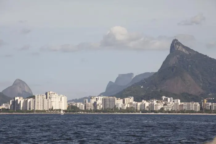 Tour en Barco por la Bahía de Guanabara y Cristo Redentor en Tren c/ Almuerzo y Pick-up