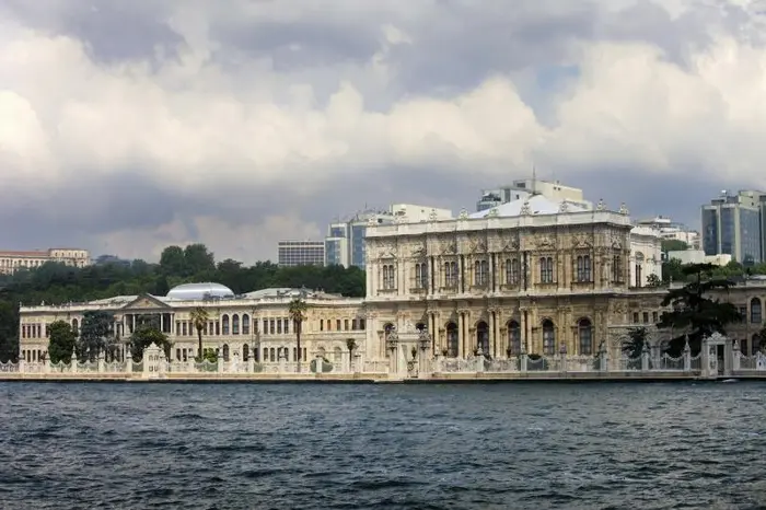 Palacio de Dolmabahce con Dos Continentes en Grupo Reducido con Recogida