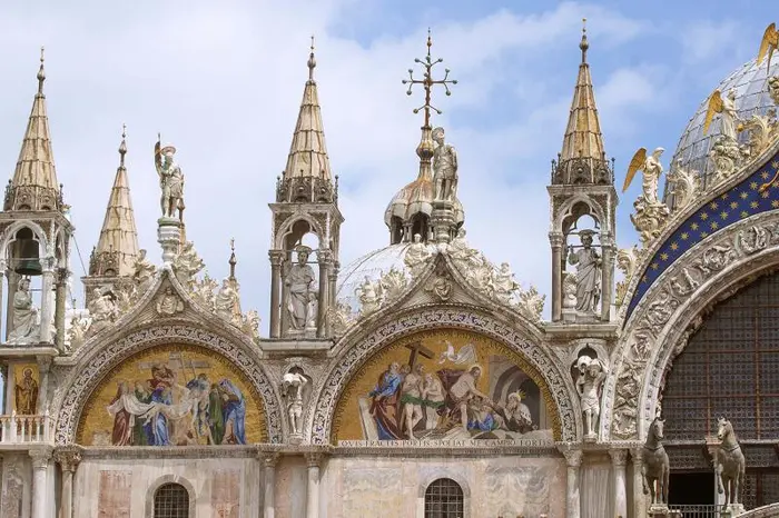 Paseo en Góndola y Basílica de San Marcos Sin Colas