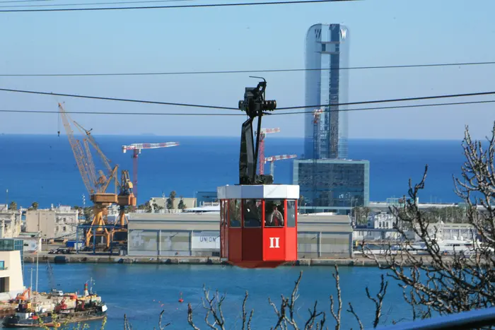Experiencia E-Bike, Teleférico & Sailing en Barcelona