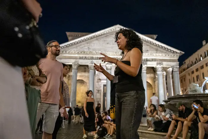 Tour Nocturno a Pie por Roma
