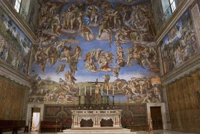 Visita guiada por los Museos Vaticanos y la Capilla Sixtina en grupo reducido de hasta 12 personas