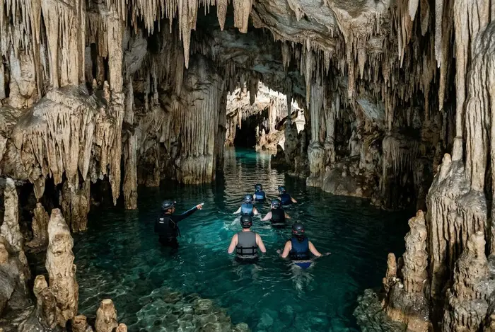 Excursión al Río Secreto