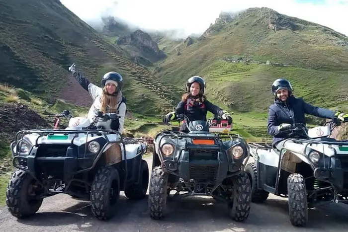 Tour en quad por la Morada de los Dioses y la laguna Piuray
