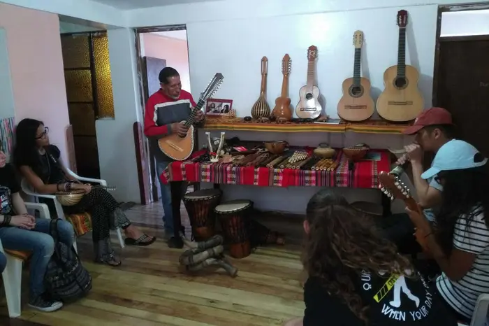 Taller de zampoña en Cusco