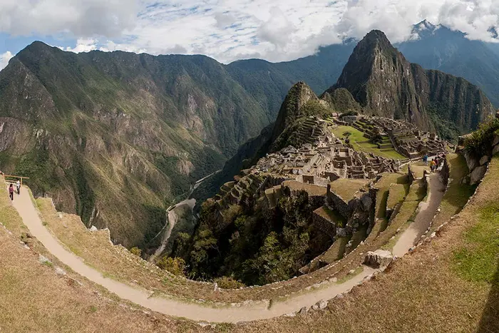 Excursión de 2 días a Machu Picchu con entradas