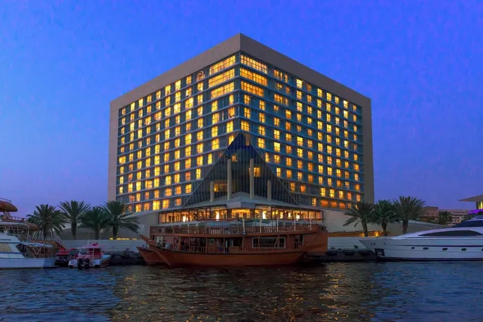 Sheraton Dubai Creek Hotel & Towers, Dubái