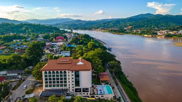Chiangkhong Teak Garden Riverfront Hotel