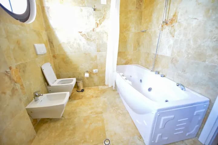 Hotel Luani Arte