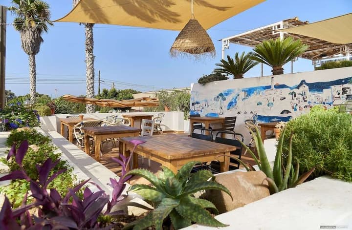 Hostal Illes Pitiüses